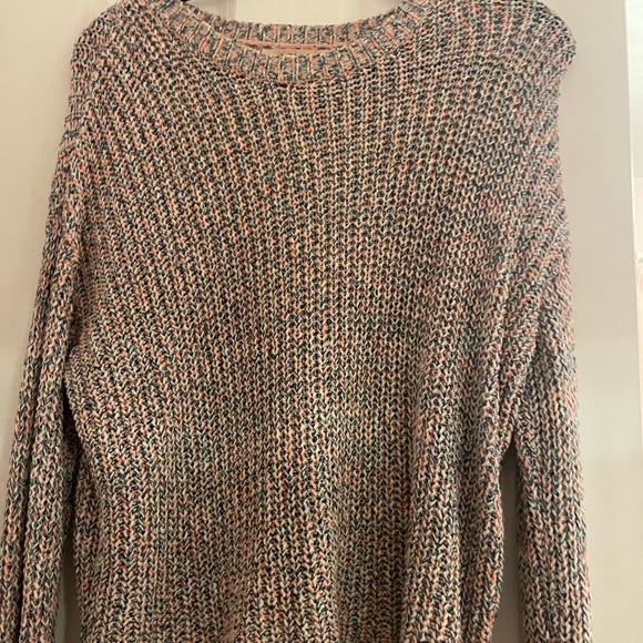 Cute Sweater - Picture 2 of 2